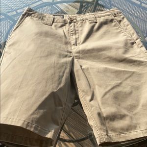 EUC O’Neill khaki shorts size 30
